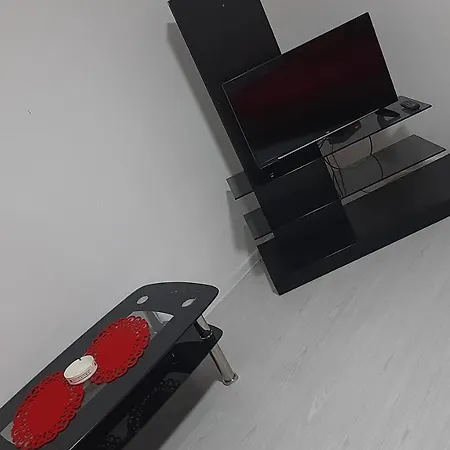 Vesna Alloggio in famiglia *