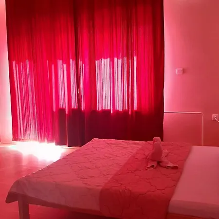 Vesna Alloggio in famiglia *